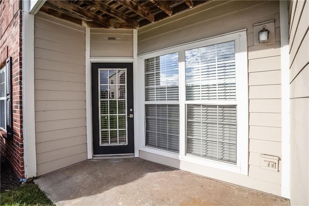 Photo 23 of 33 - 11602 Tomahawk Creek Parkway #D, Leawood, KS 66211