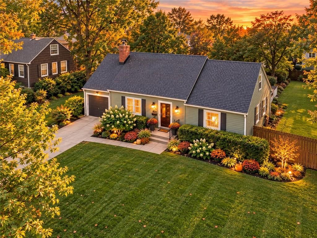 4014 Oxford Road, Prairie Village, KS