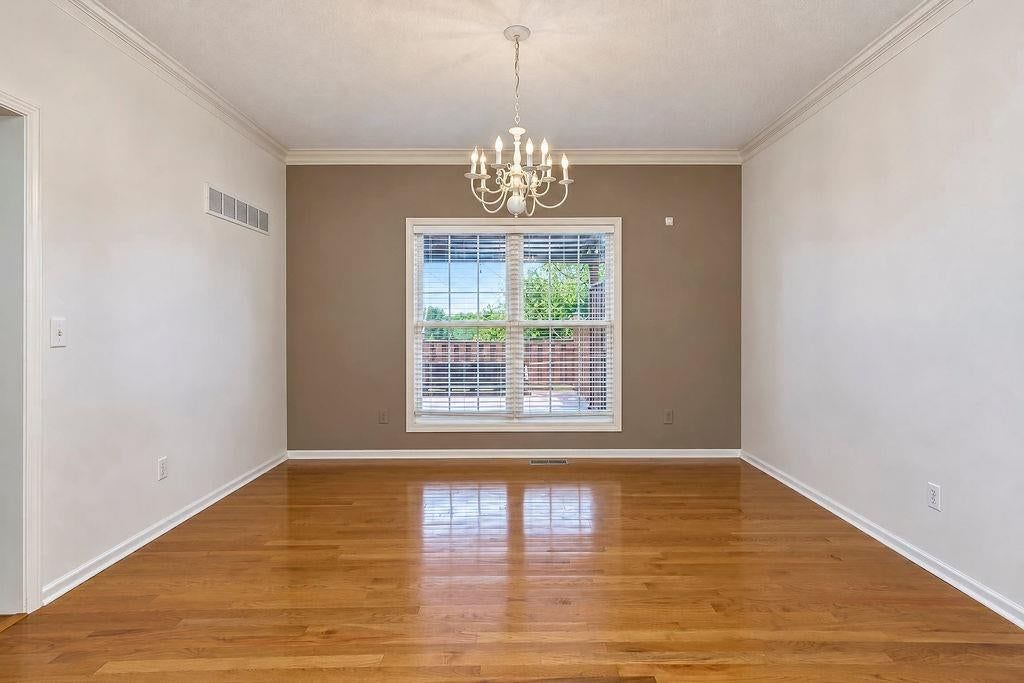 Hardwood floors at 9921 N Highland Place, Kansas City, MO 64155