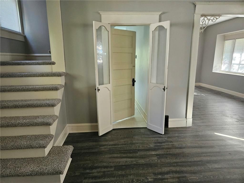 1733 S Crescent Avenue, Independence, MO: listing photo 3