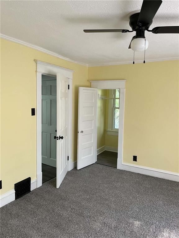 Photo 7 of 25 - 1733 S Crescent Avenue, Independence, MO 64052