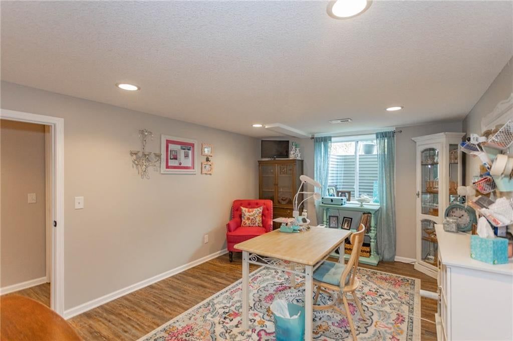 Photo 27 of 71 - 13246 Kansas Avenue, Bonner Springs, KS 66012