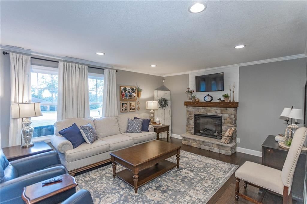 13246 Kansas Avenue, Bonner Springs, KS: listing photo 3