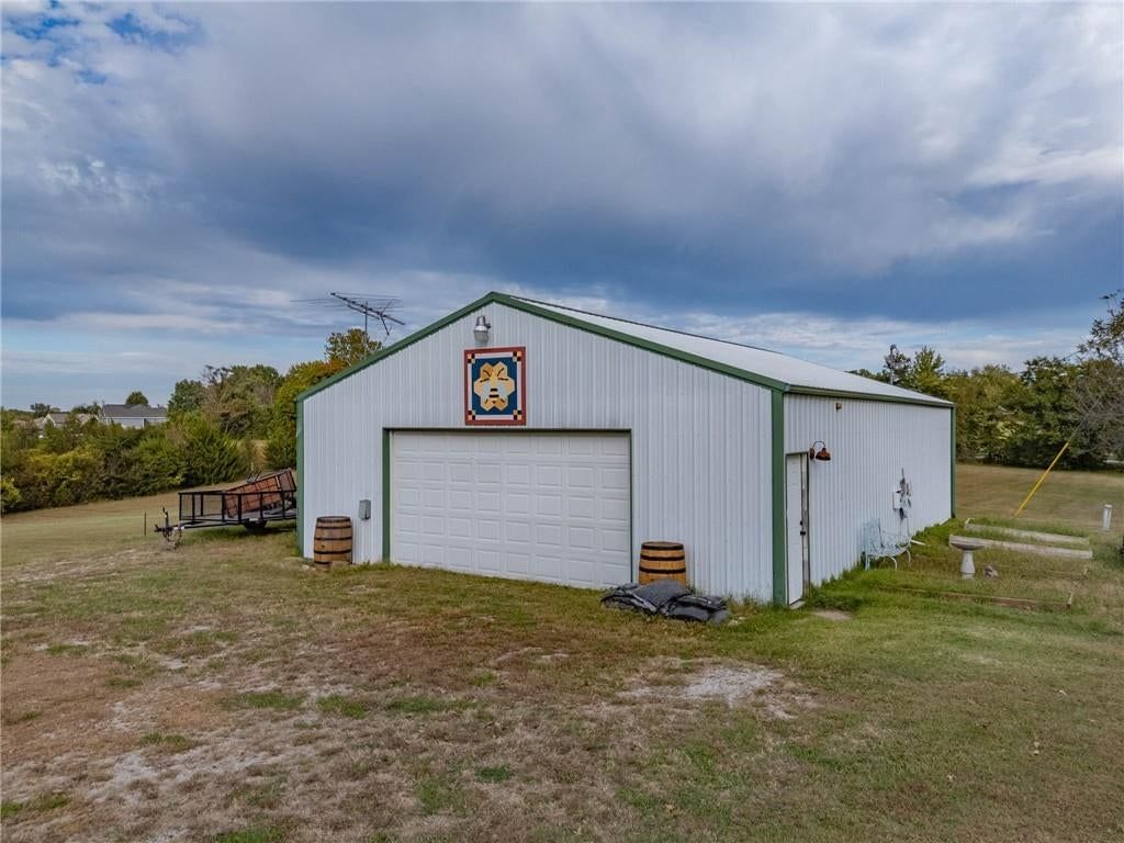 Photo 46 of 71 - 13246 Kansas Avenue, Bonner Springs, KS 66012