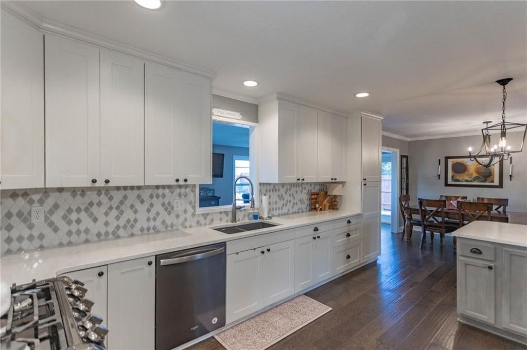 Photo 11 of 71 - 13246 Kansas Avenue, Bonner Springs, KS 66012