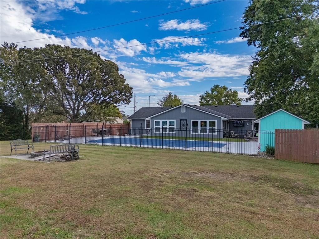 Photo 48 of 71 - 13246 Kansas Avenue, Bonner Springs, KS 66012