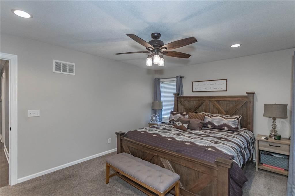 Photo 15 of 71 - 13246 Kansas Avenue, Bonner Springs, KS 66012