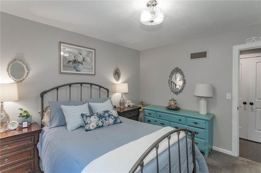 Photo 18 of 71 - 13246 Kansas Avenue, Bonner Springs, KS 66012