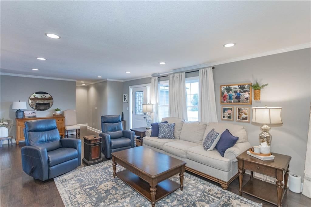Photo 4 of 71 - 13246 Kansas Avenue, Bonner Springs, KS 66012