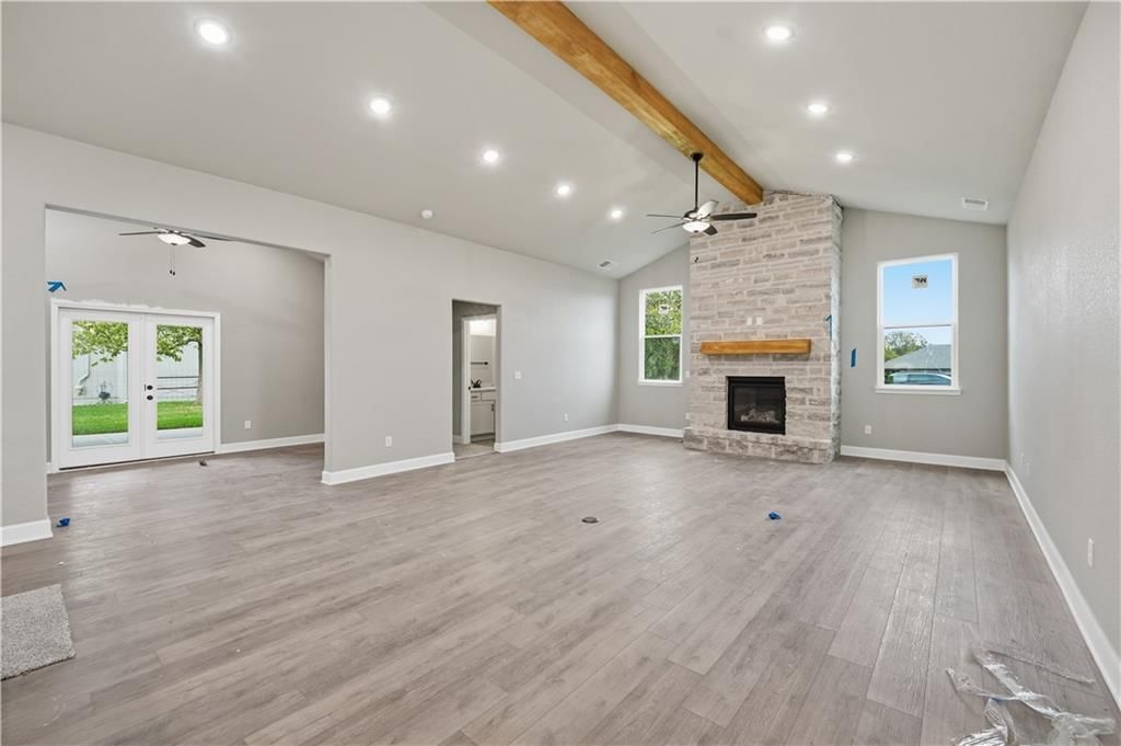 18520 W 195th Street, Spring Hill, KS