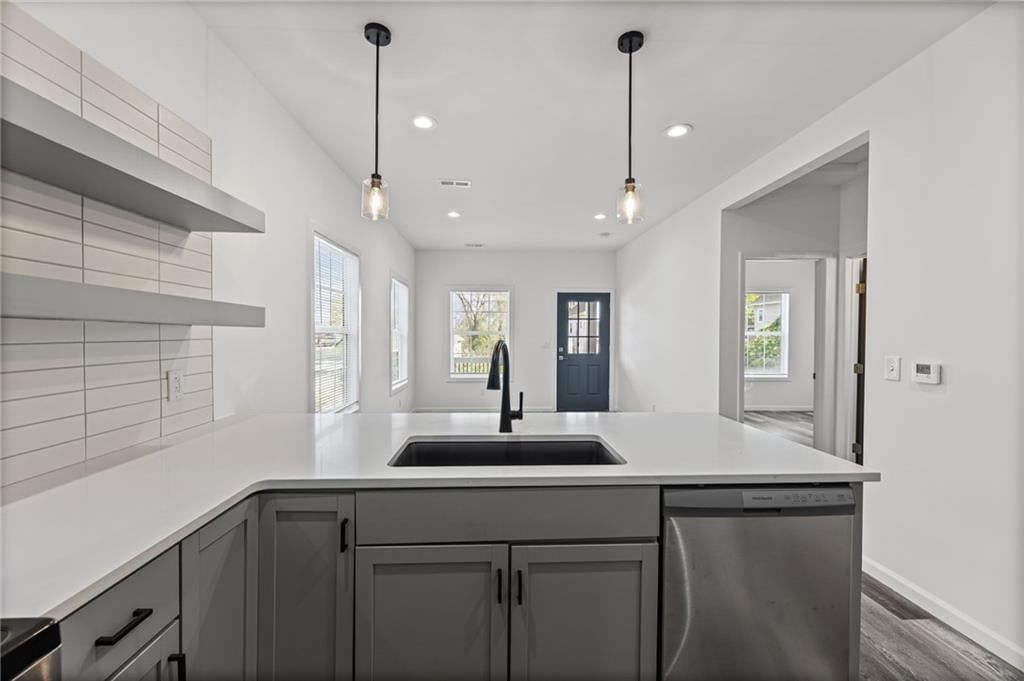 Photo 13 of 31 - 1111 Kimball Avenue, Kansas City, KS 66104