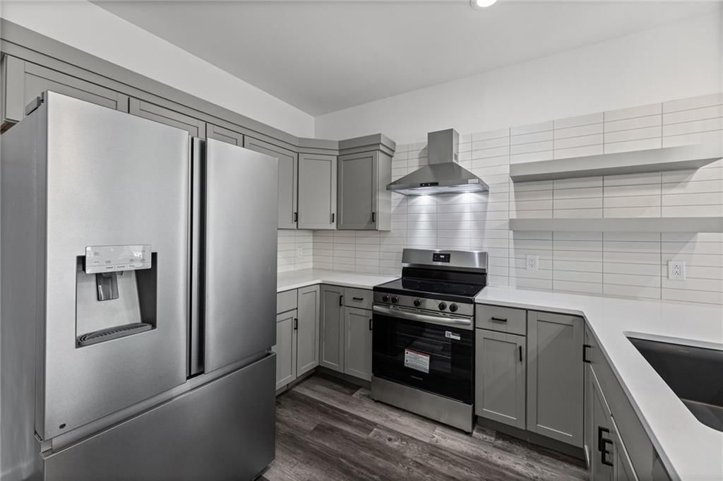 Photo 12 of 31 - 1111 Kimball Avenue, Kansas City, KS 66104