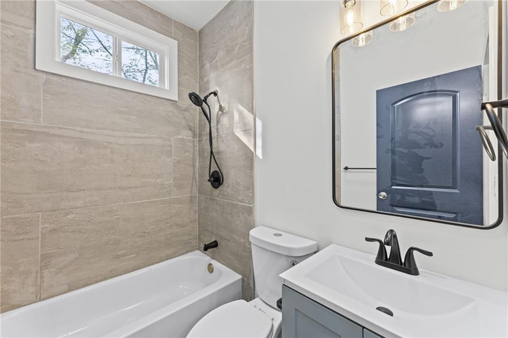 Photo 23 of 31 - 1111 Kimball Avenue, Kansas City, KS 66104