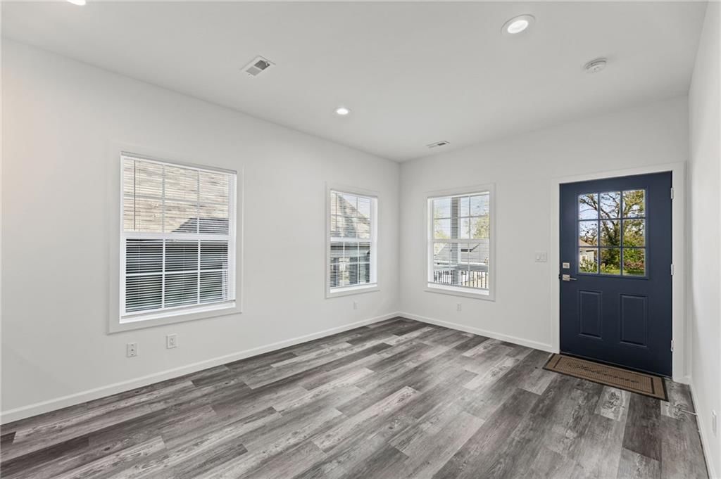 Photo 6 of 31 - 1111 Kimball Avenue, Kansas City, KS 66104