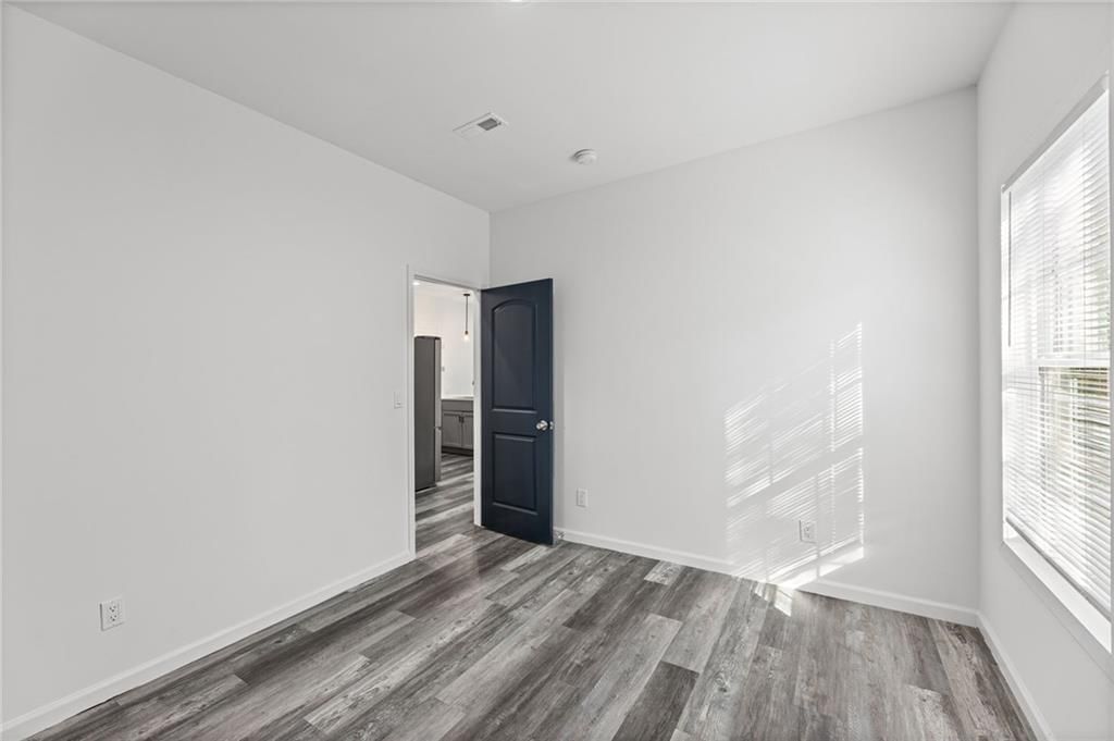 Photo 21 of 31 - 1111 Kimball Avenue, Kansas City, KS 66104