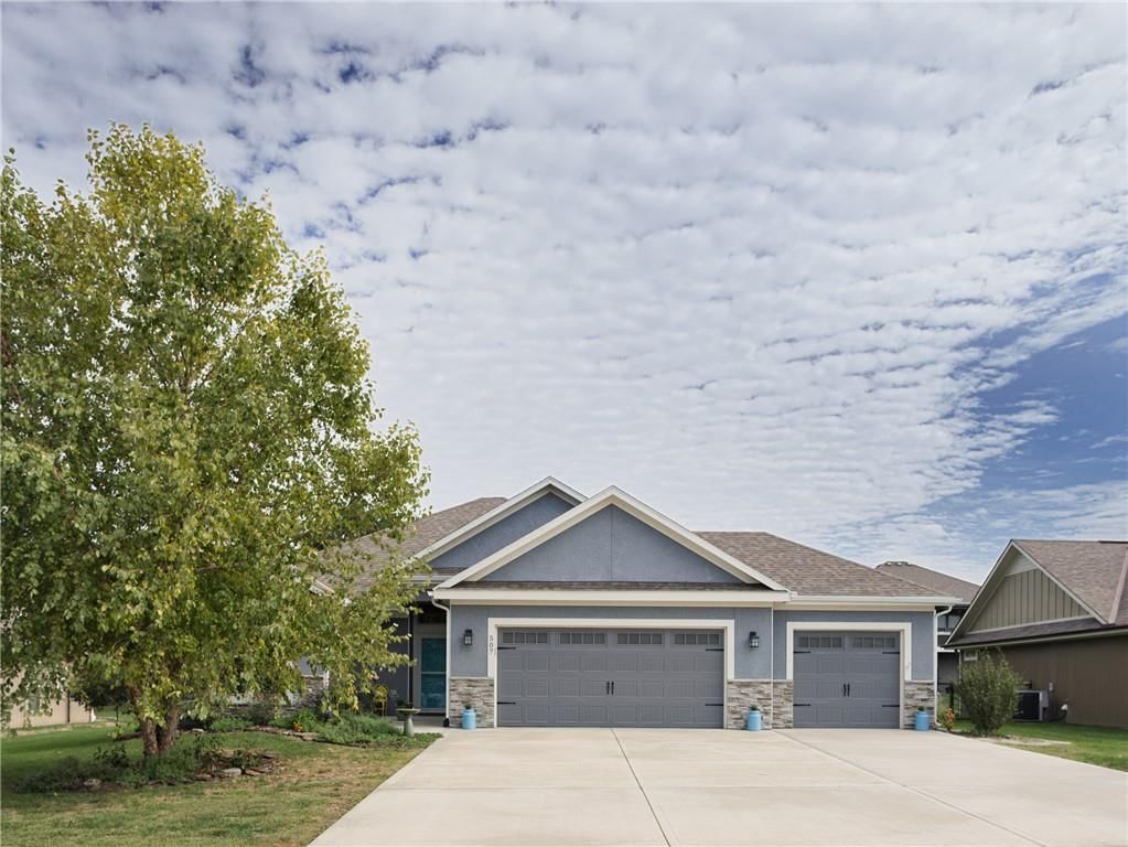 507 SW Russell Street, Oak Grove, MO