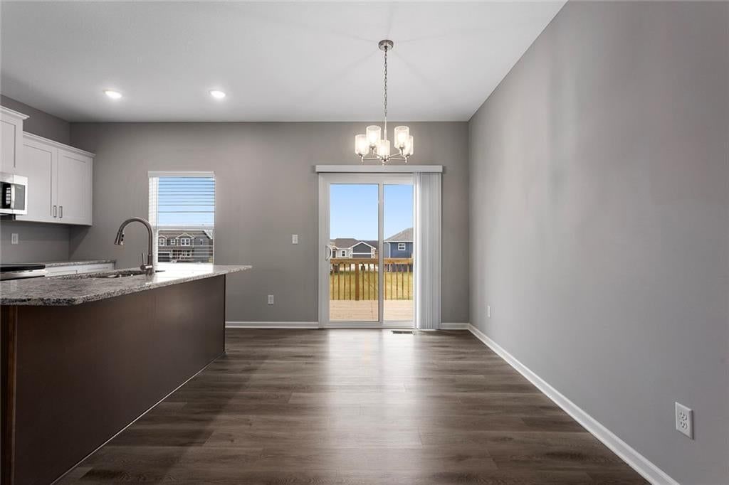 Photo 13 of 32 - 524 Lemon Mint Drive, Raymore, MO 64083