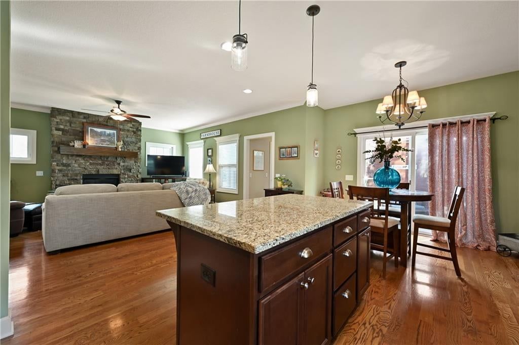 Photo 16 of 31 - 3317 SW Longview Road, Lee's Summit, MO 64081