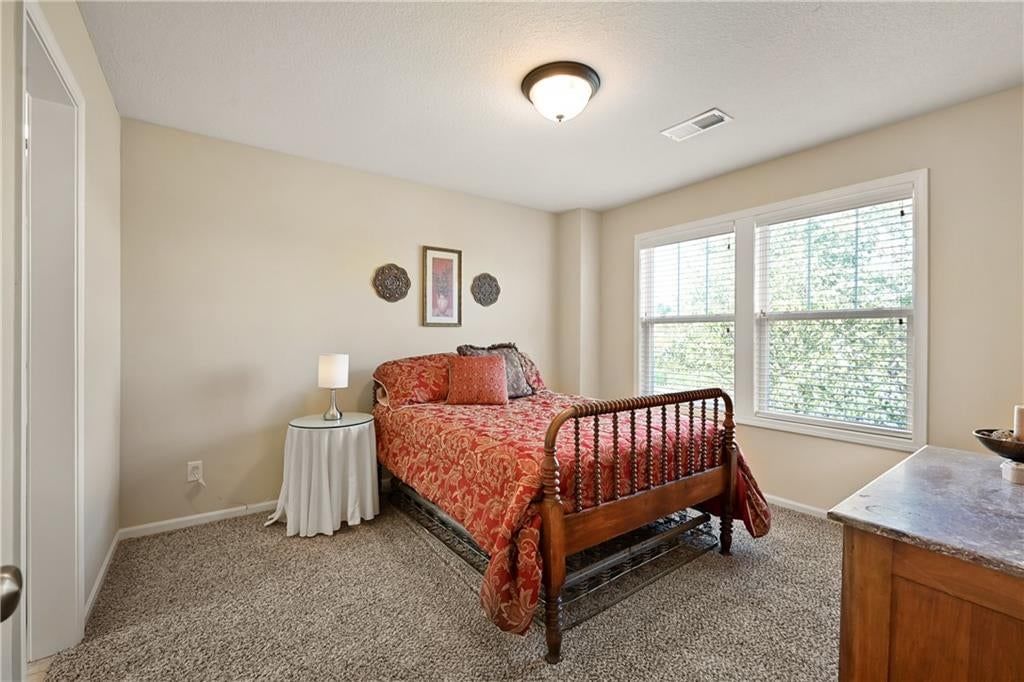 Photo 28 of 31 - 3317 SW Longview Road, Lee's Summit, MO 64081
