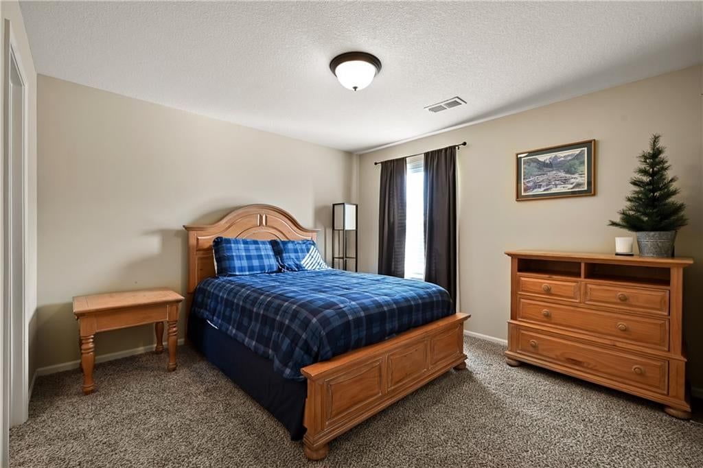 Photo 27 of 31 - 3317 SW Longview Road, Lee's Summit, MO 64081