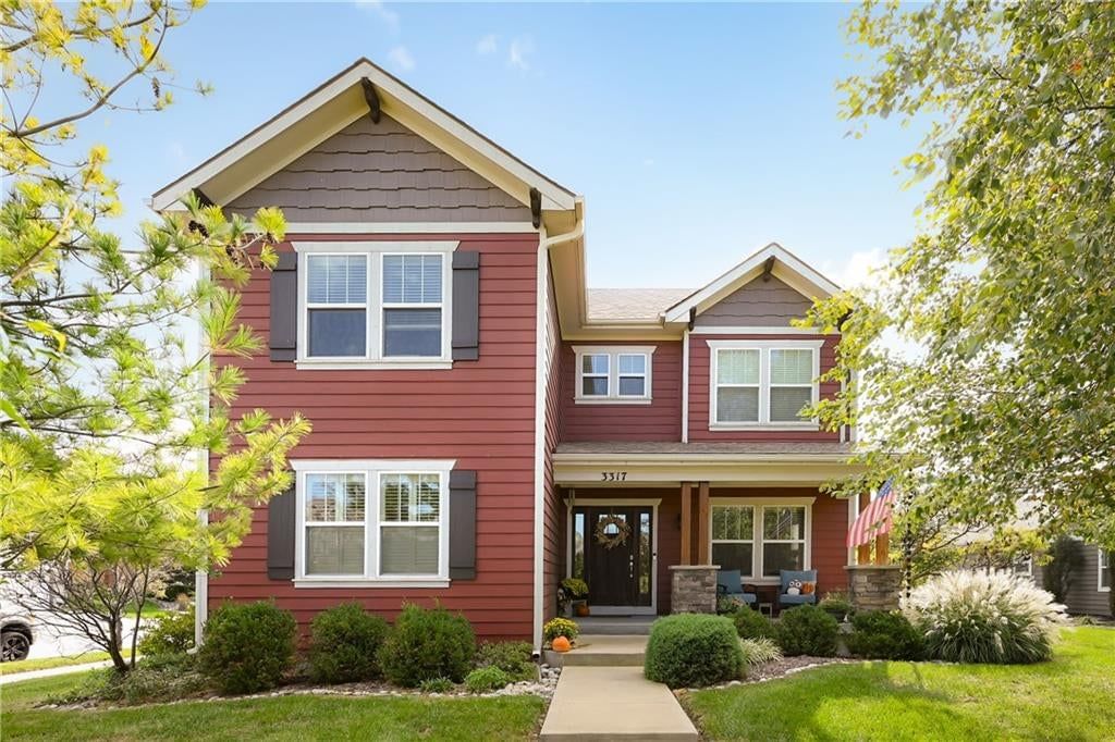Photo 2 of 31 - 3317 SW Longview Road, Lee's Summit, MO 64081