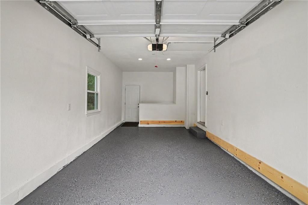 Epoxy garage floor at 8507 Kentucky Avenue, Raytown, MO 64138