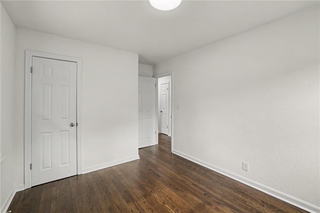 Photo 14 of 30 - 8507 Kentucky Avenue, Raytown, MO 64138