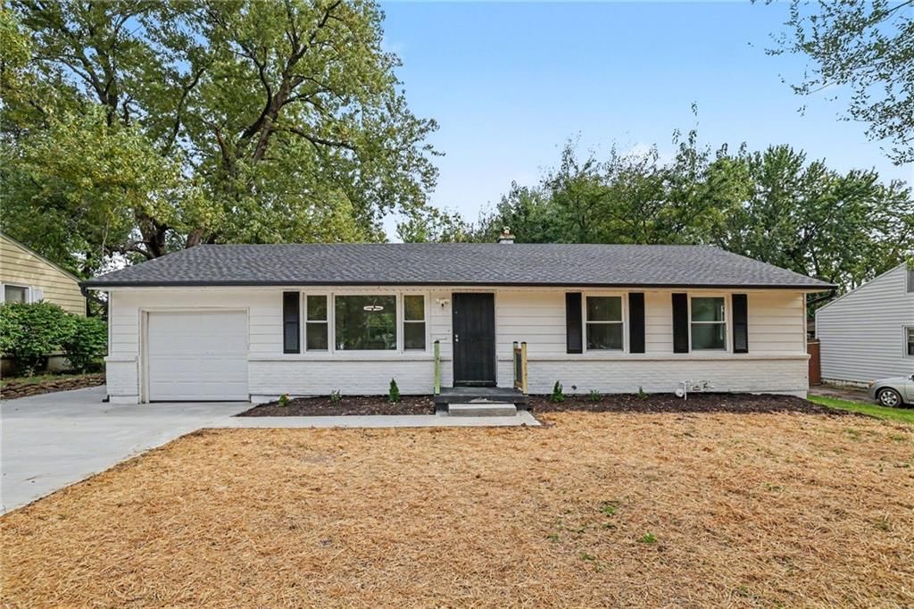 8507 Kentucky Avenue, Raytown, MO: listing photo 2