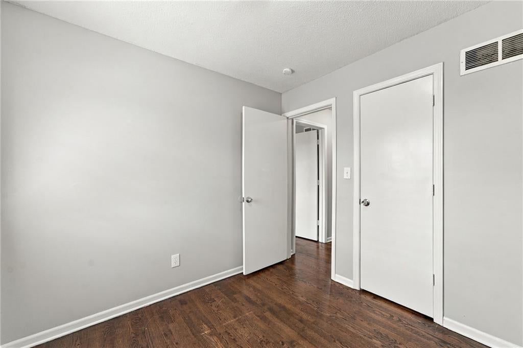 Photo 11 of 19 - 11134 E 9th Street S, Independence, MO 64054