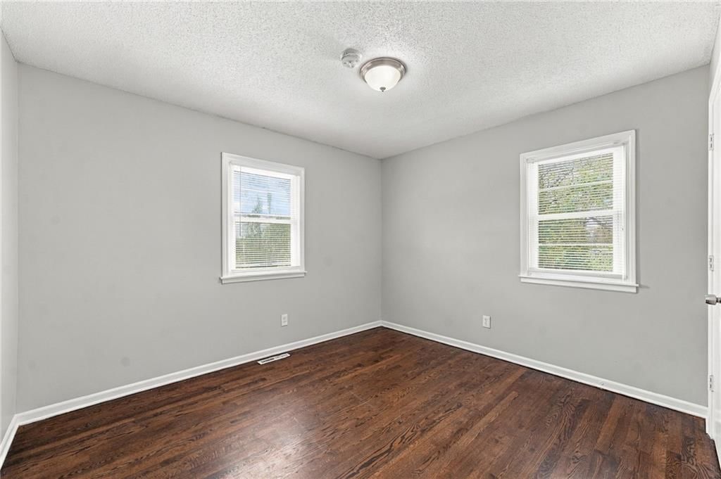 Photo 16 of 19 - 11134 E 9th Street S, Independence, MO 64054