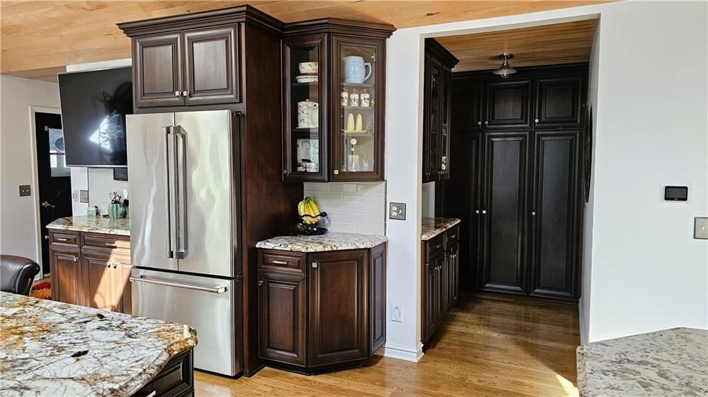 Photo 5 of 36 - 12580 S Red Bird Lane, Olathe, KS 66061