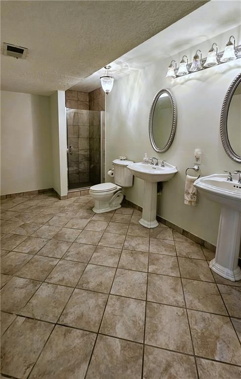 Photo 28 of 36 - 12580 S Red Bird Lane, Olathe, KS 66061