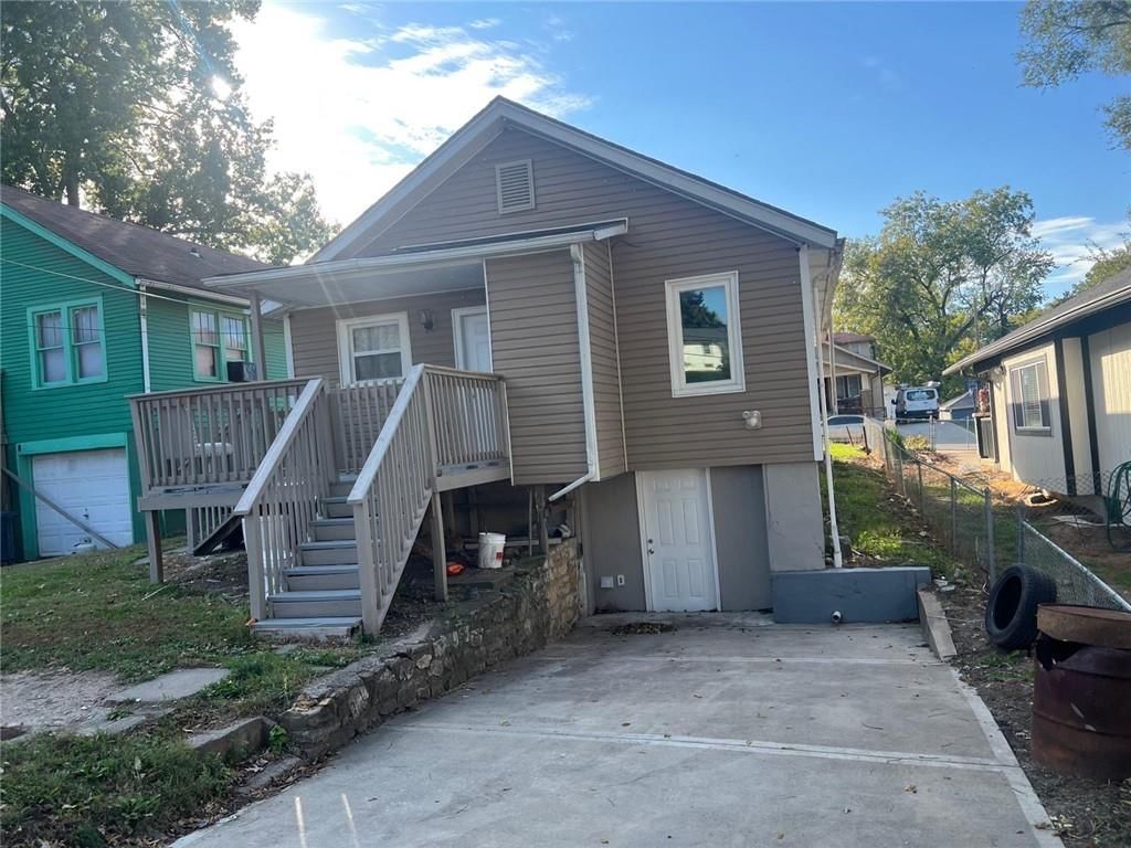 1967 N 30TH Street, Kansas City, KS: listing photo 3