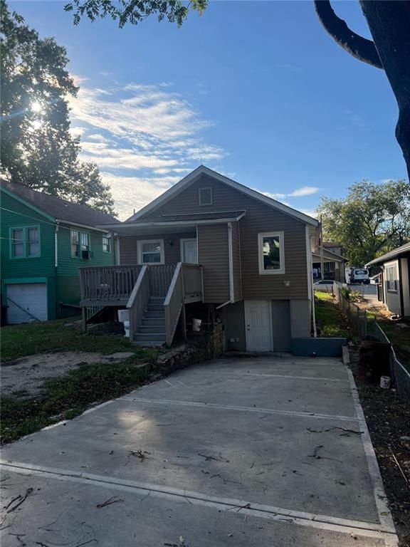 Photo 4 of 18 - 1967 N 30TH Street, Kansas City, KS 66104