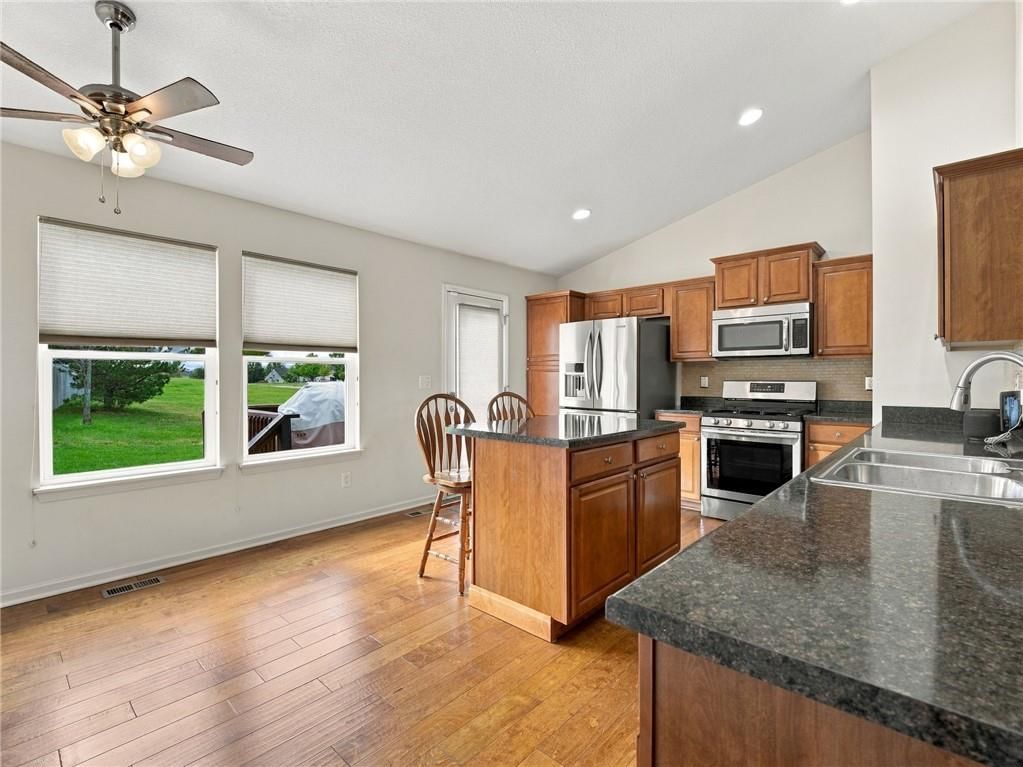 Photo 13 of 42 - 7305 E 143rd Street, Grandview, MO 64030