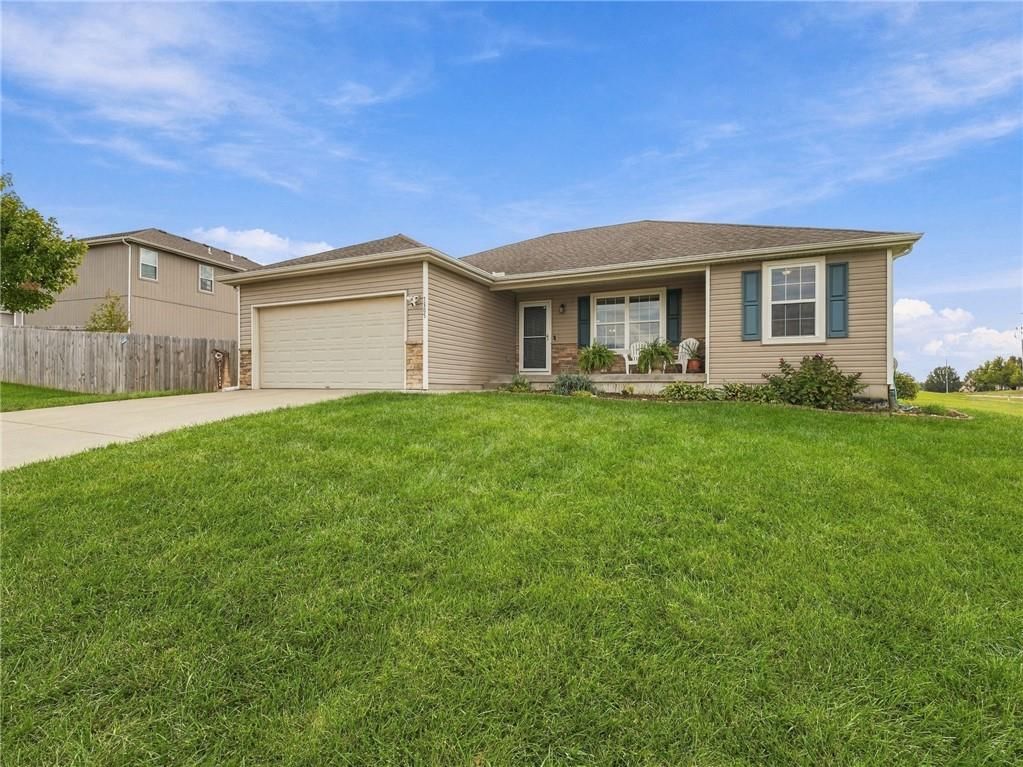 7305 E 143rd Street, Grandview, MO: listing photo 3