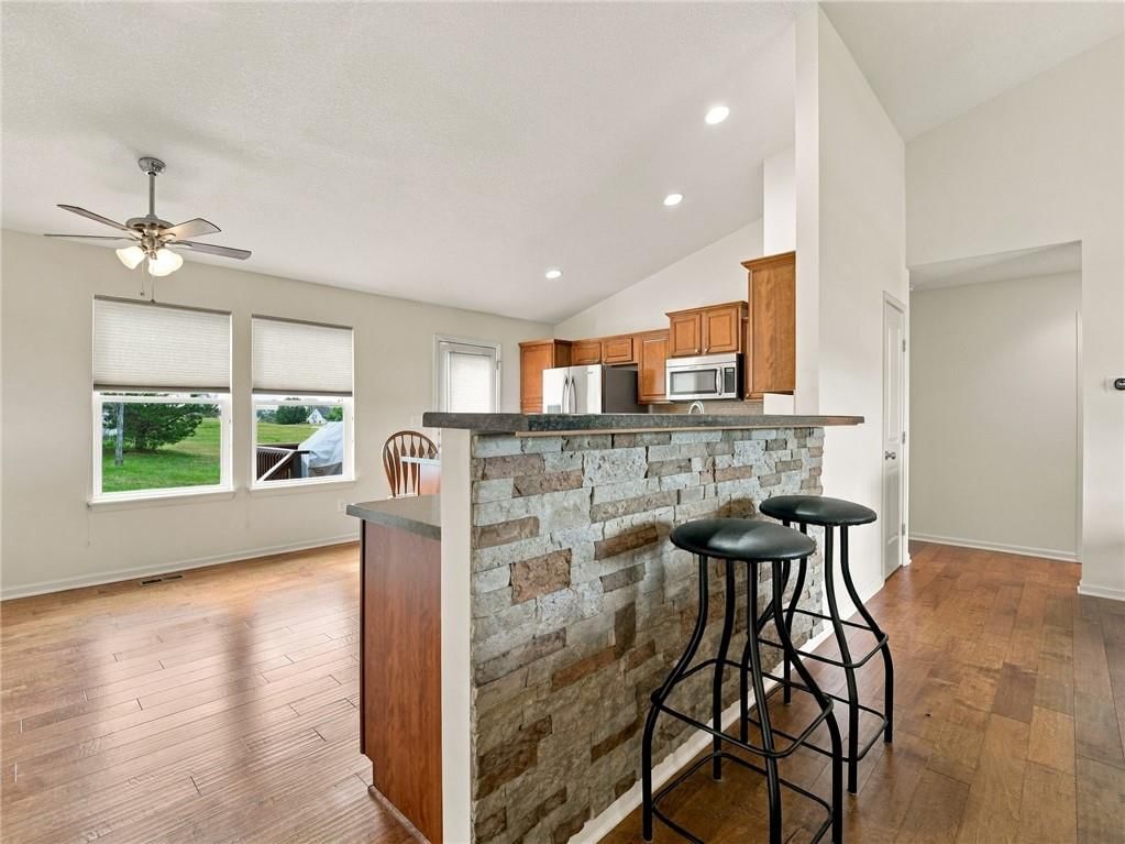 Photo 10 of 42 - 7305 E 143rd Street, Grandview, MO 64030