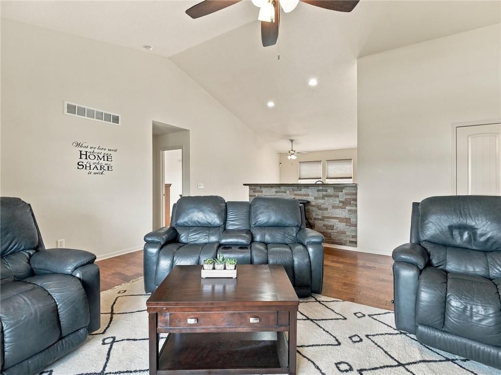 Photo 9 of 42 - 7305 E 143rd Street, Grandview, MO 64030