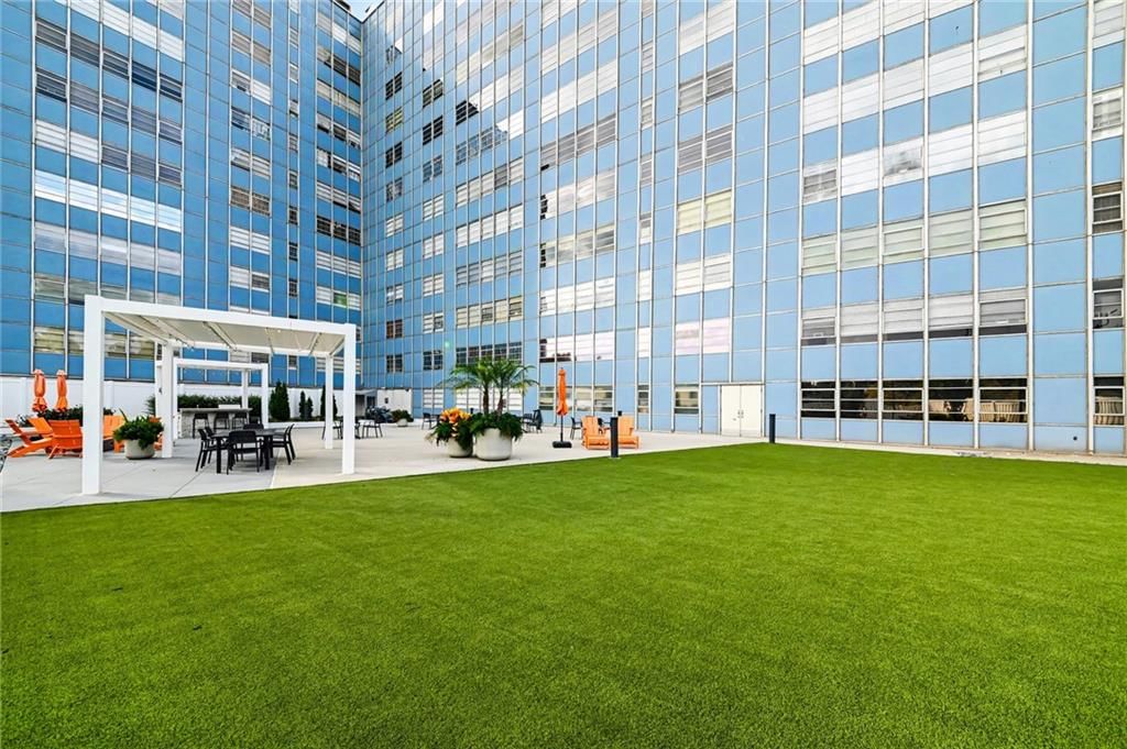 333 W Meyer Boulevard, Kansas City, MO