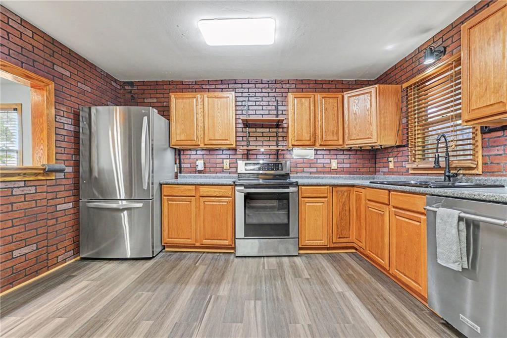 Photo 8 of 27 - 1305 S 40th Street, Kansas City, KS 66106