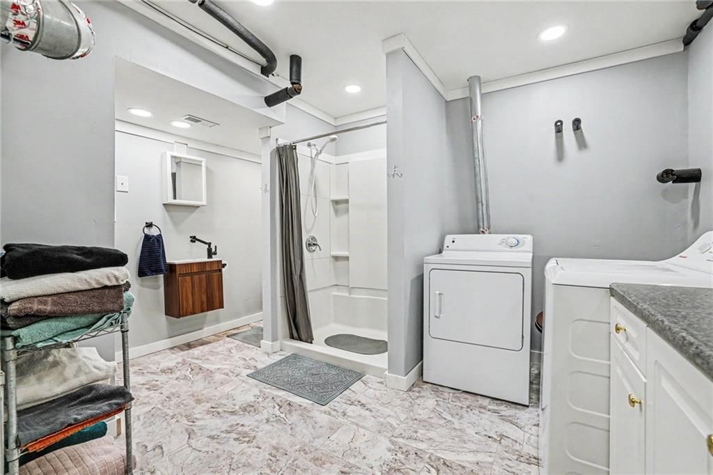 Walk-in shower at 1305 S 40th Street, Kansas City, KS 66106