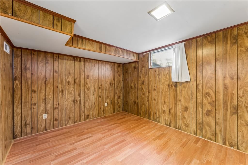 Photo 39 of 56 - 6808 Larsen Lane, Shawnee, KS 66203