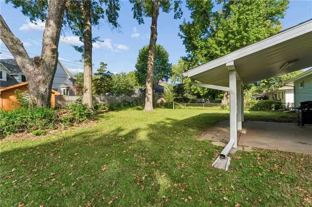 Photo 49 of 56 - 6808 Larsen Lane, Shawnee, KS 66203