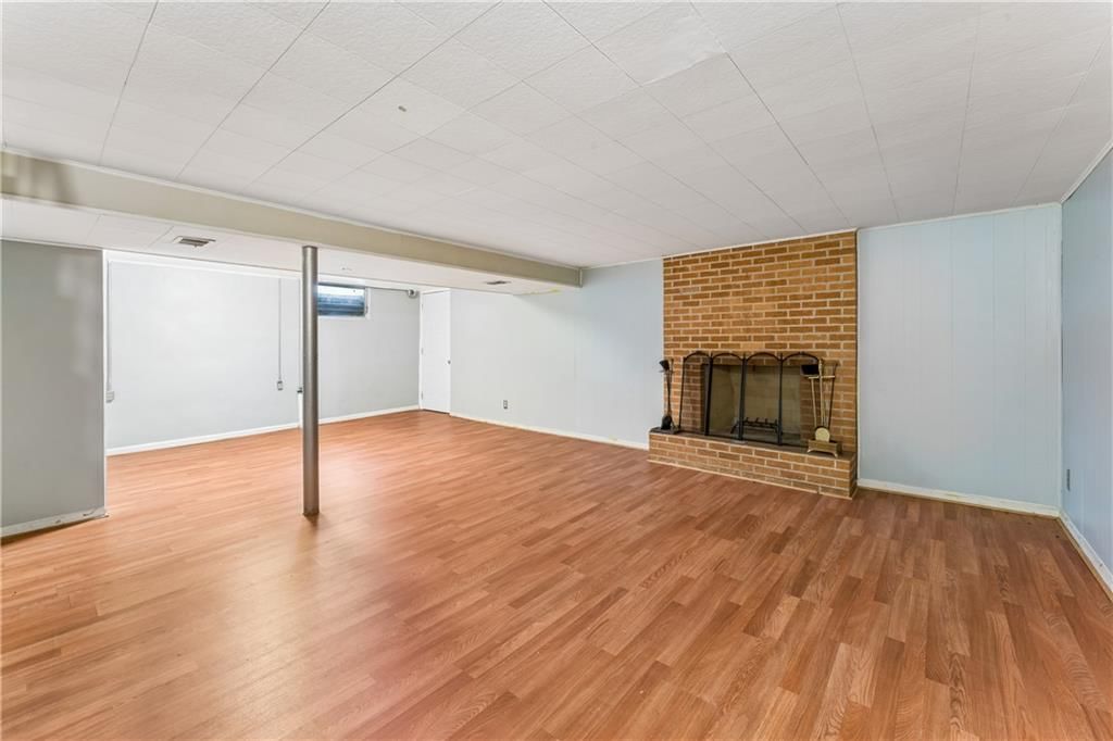 Finished basement at 6808 Larsen Lane, Shawnee, KS 66203