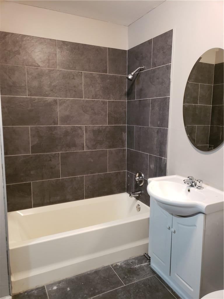 Photo 11 of 16 - 5737 INDIANA Avenue, Kansas City, MO 64130