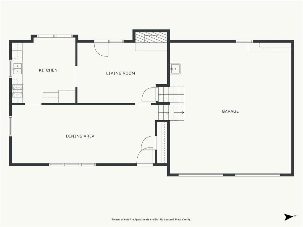 Open floor plan at 7512 N Baltimore Avenue, Gladstone, MO 64118