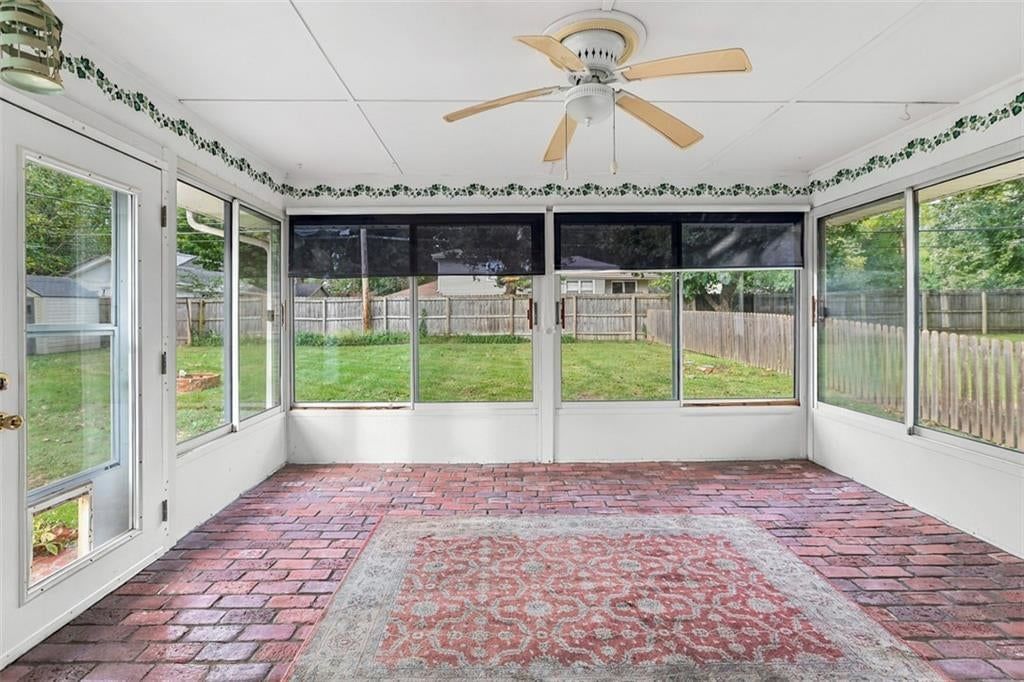 Photo 31 of 39 - 8914 Park Street, Lenexa, KS 66215
