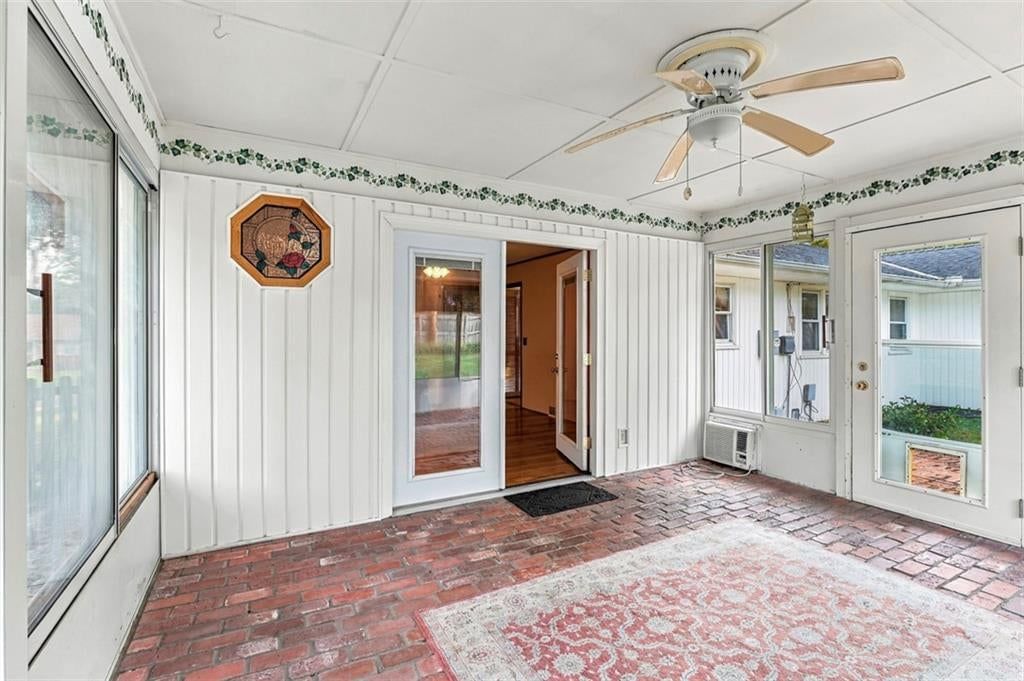 Sunroom at 8914 Park Street, Lenexa, KS 66215