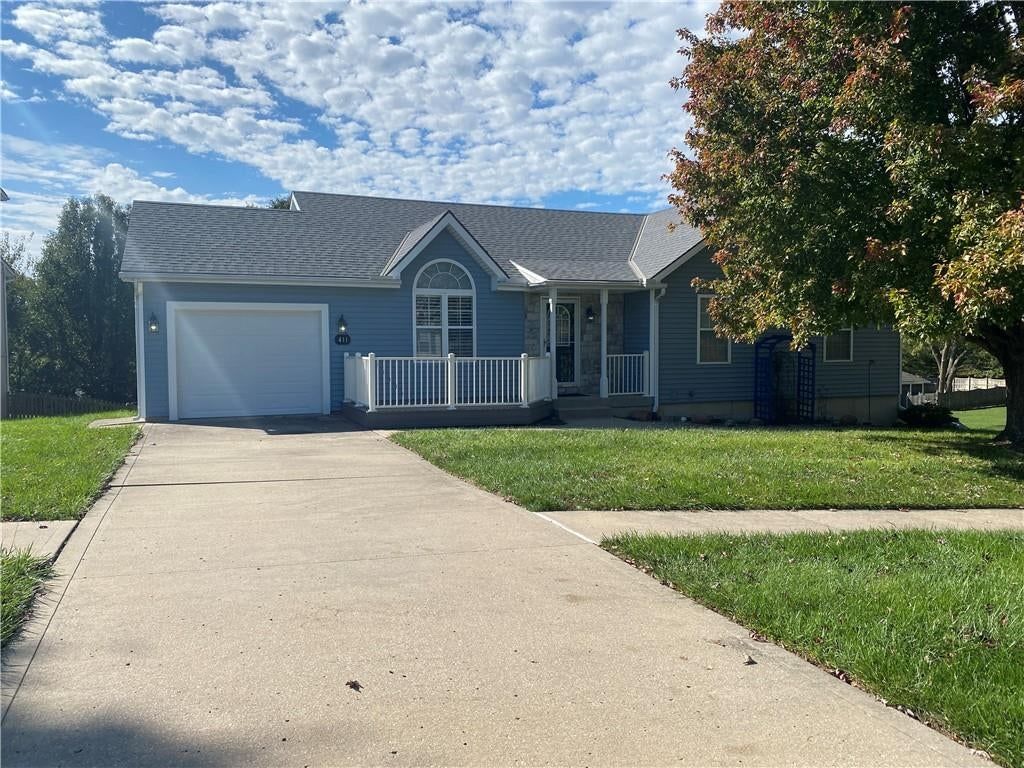 411 Hillcrest Street, Lansing, KS: listing photo 2
