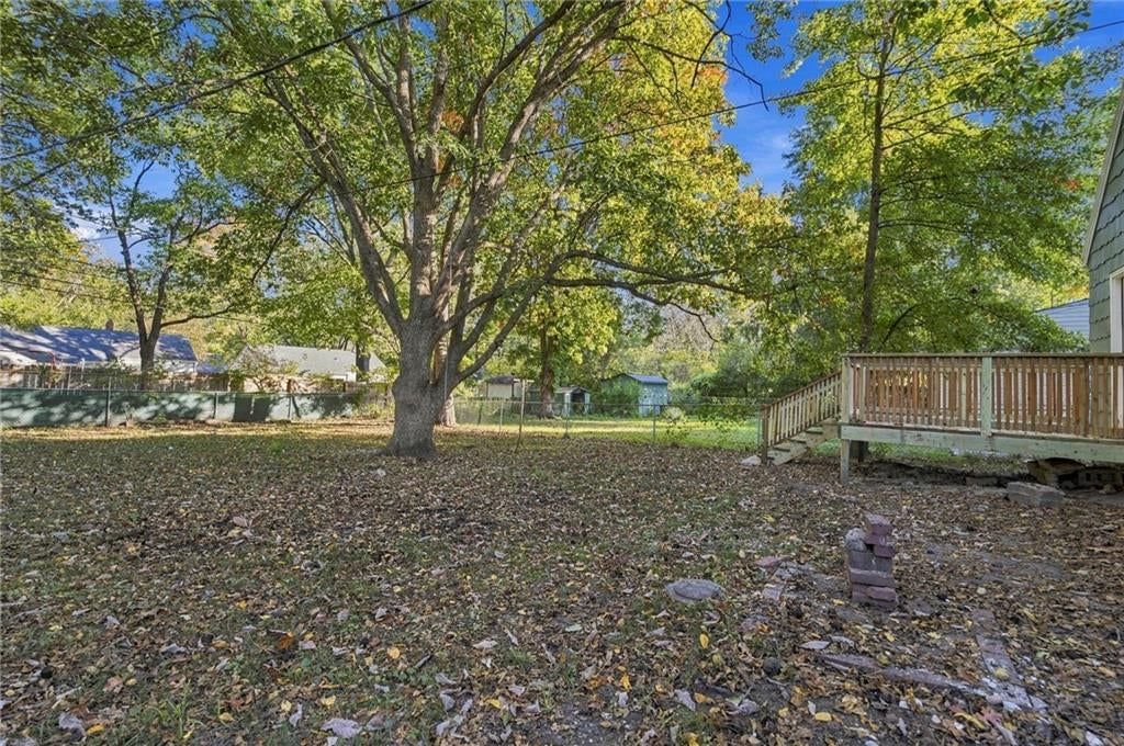 Photo 28 of 30 - 7929 Madison Avenue, Kansas City, MO 64114